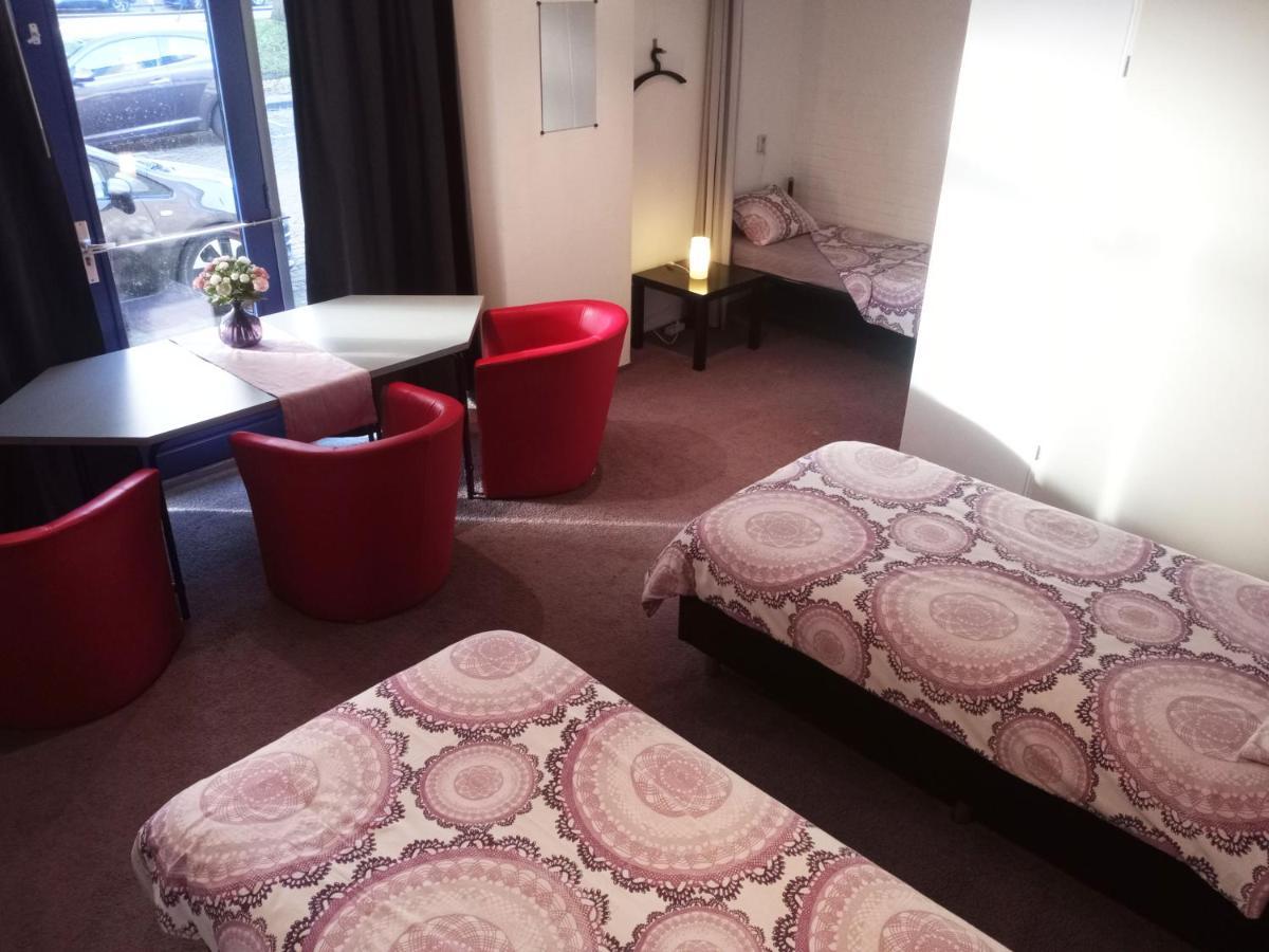B&B Zevenkamp Rotterdam Bagian luar foto